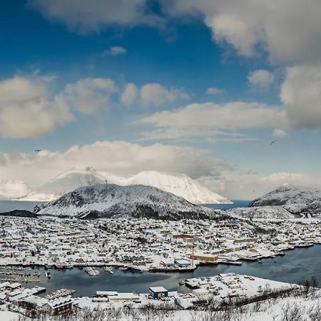 Pa Hjornet Gjestehus Skjervoy Esterno foto