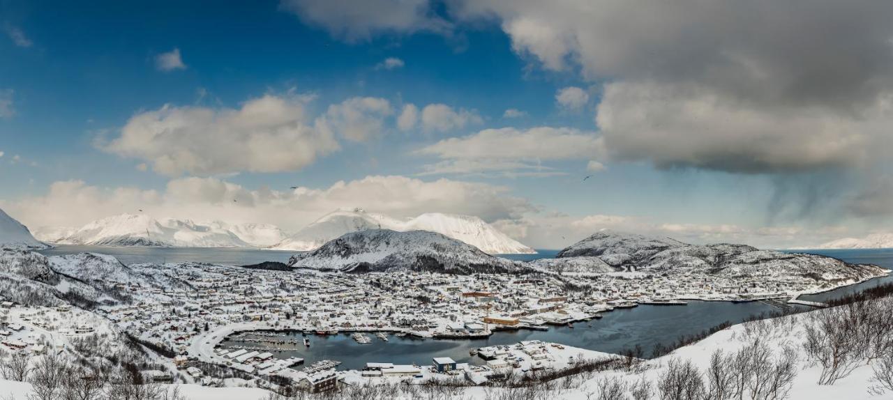 Pa Hjornet Gjestehus Skjervoy Esterno foto